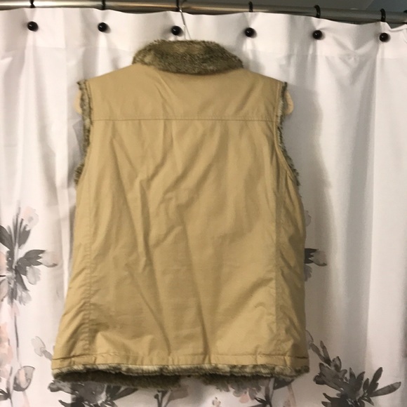 Faux Fur reversible vest - Picture 2 of 4